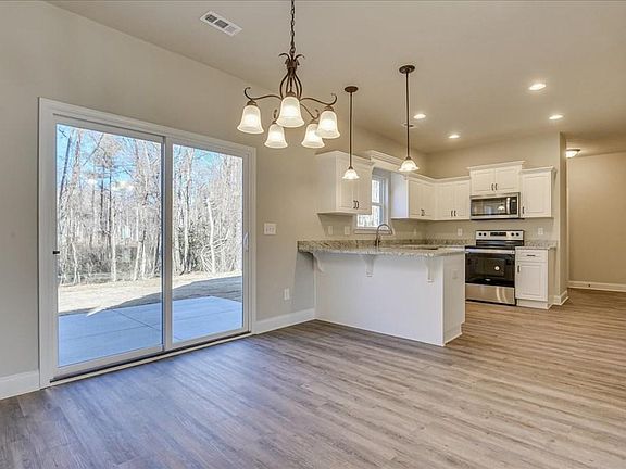 4th image of 117 Cobblestone Ln Lot 8