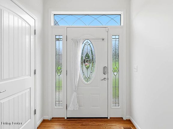 2nd image of 9015 Pinnacle Place Dr