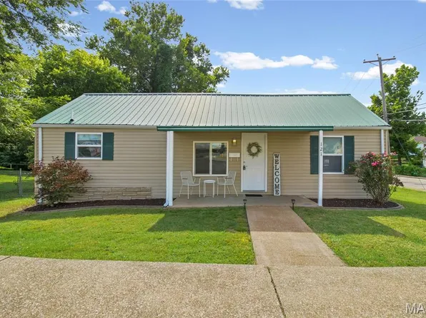121 Chestnut St, Festus, MO 63028