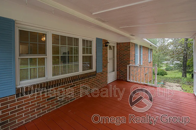 3 bed, 2.0 bath, 1333 sqft, $1,400 — Photo 4