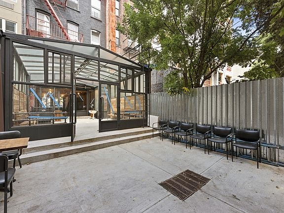3rd image of 165 Tompkins Ave APT 1