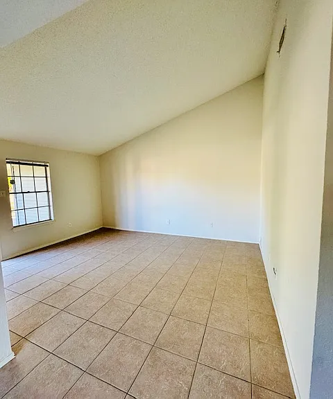 2130 Andover Dr — Photo 3