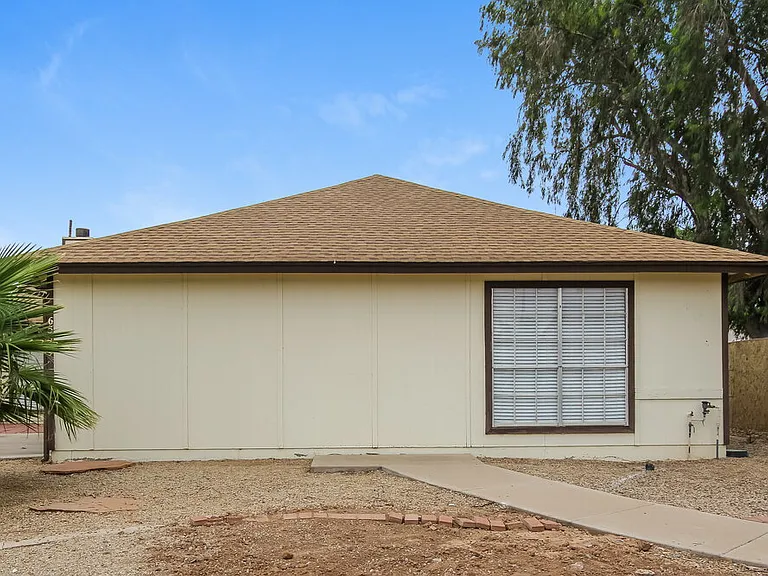 6529 N 74th Dr — Photo 1
