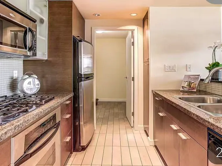980 Cooperage Way #1101 — Photo 2