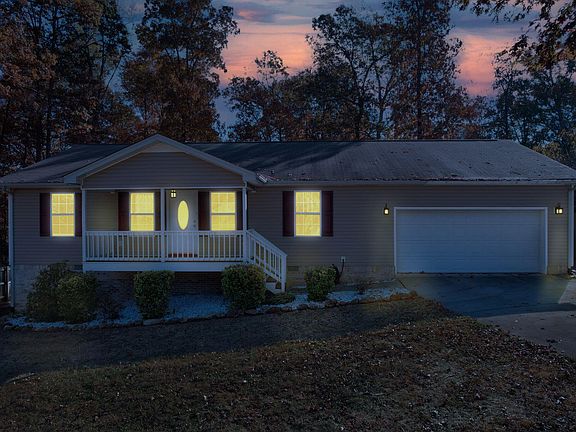 2nd image of 350 Parkwood Dr NE