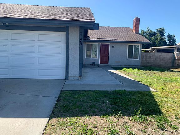 outside of home with garage