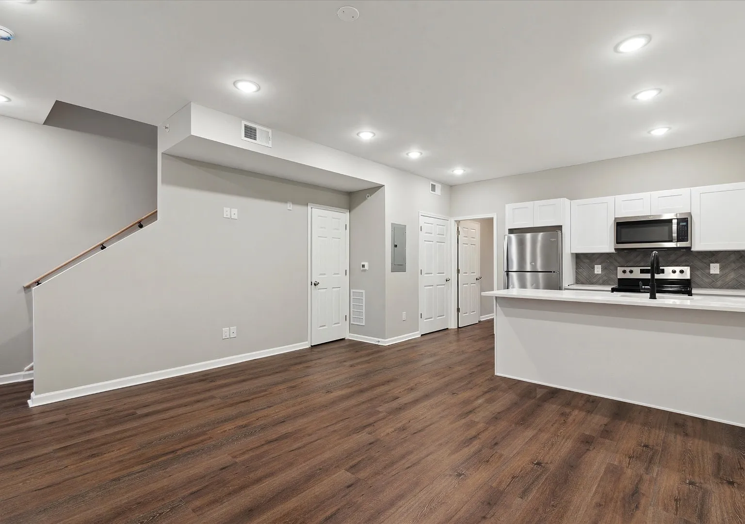1230 N Marshall St - 3R — Photo 2