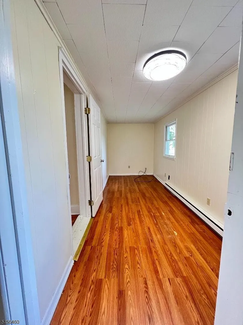 2 bed, 1.0 bath, $2,350 — Photo 2
