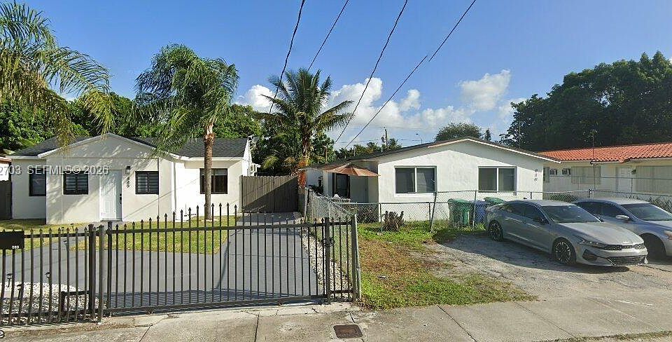 1st image of 919 NW 102nd St