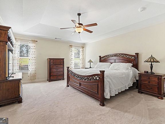 4th image of 810 Brandon Dr