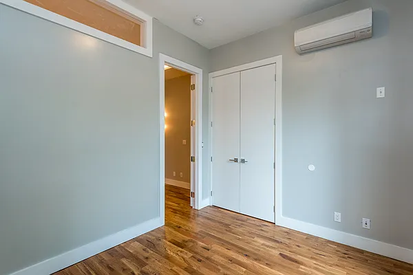 Rented by Nooklyn NYC LLC | media 6