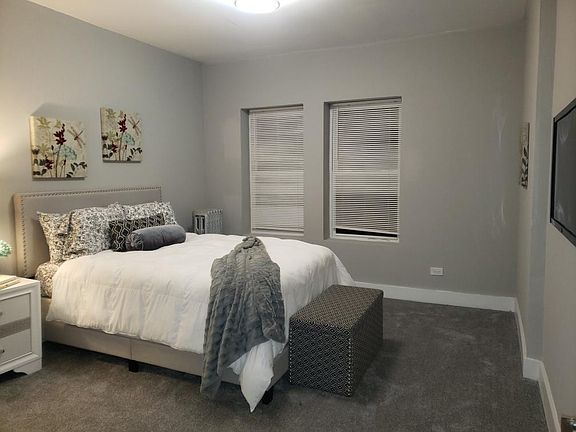 4th image of 5252 S King Dr #3A