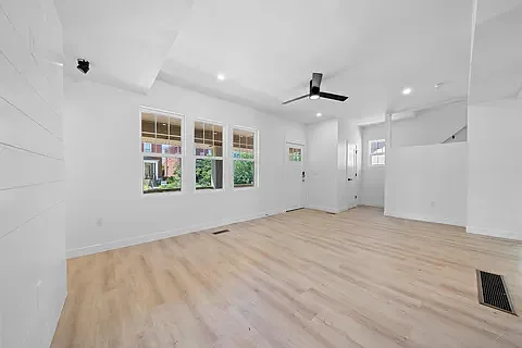 1462 Hamlet St — Photo 5
