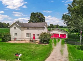 1352 Milestrip Rd, North Collins, NY 14111