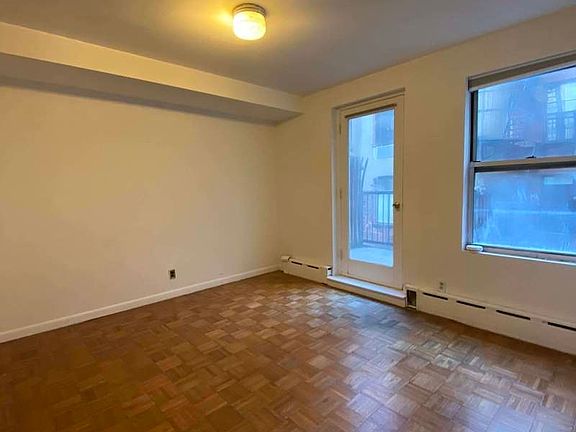 4th image of 52 E 13th St #E7