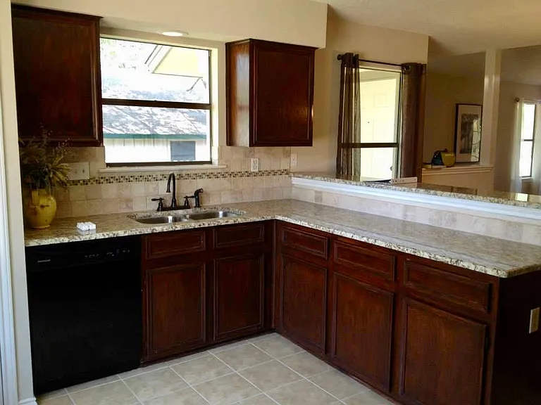 12912 Covington Trl — Photo 8