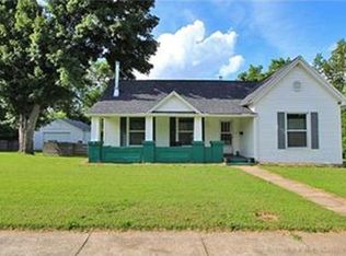 114 W Marvin Ave, Fredericktown, MO 63645