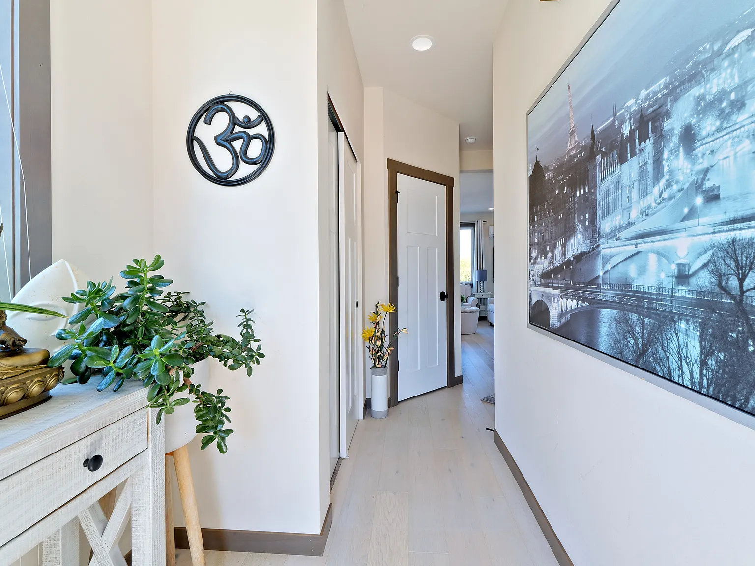 3 bed, 2.5 bath, 1565 sqft, $3,100 — Photo 4