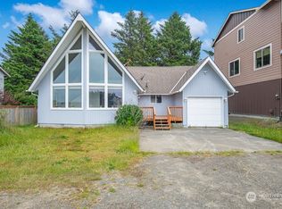 32708 J Pl, Ocean Park, WA