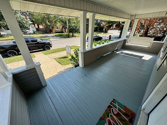 5th image of 1323 W 3rd Ave