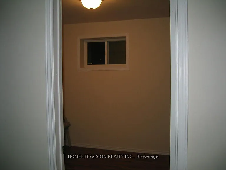 19 Candlebrook Cres #BASEMENT — Photo 5