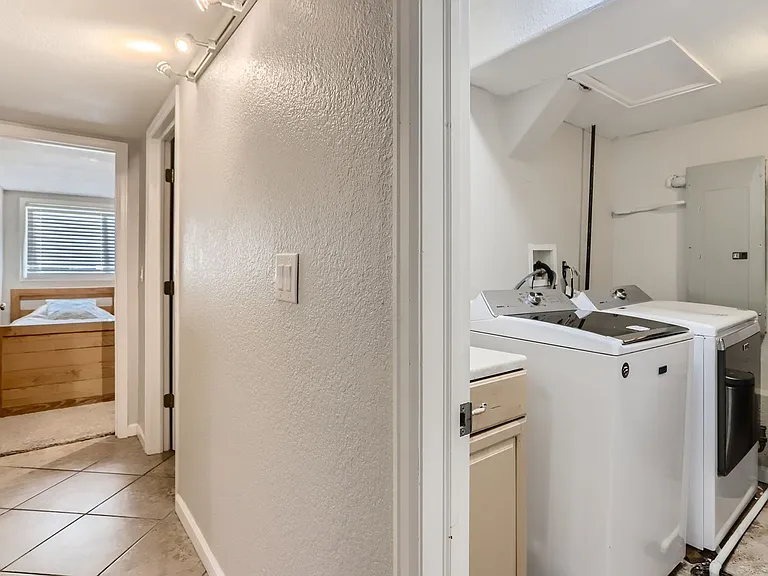 1628 Centaur Cir — Photo 24