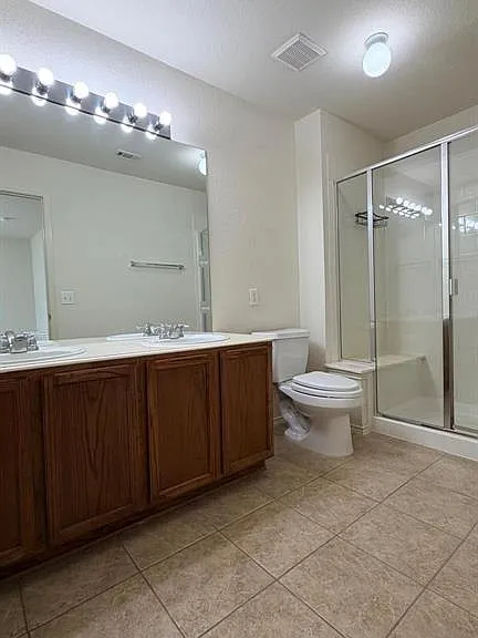 2205 Stoneleigh Pl — Photo 29