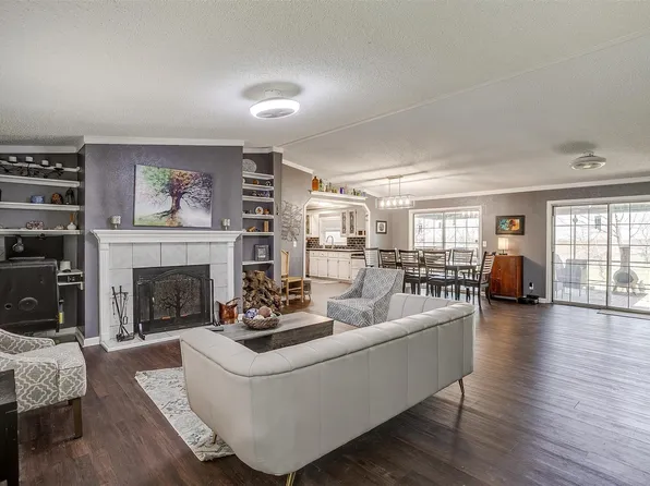 1303 Speedway Dr, Rhome, TX 76078