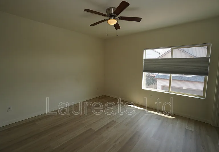 5472 Danube St — Photo 11