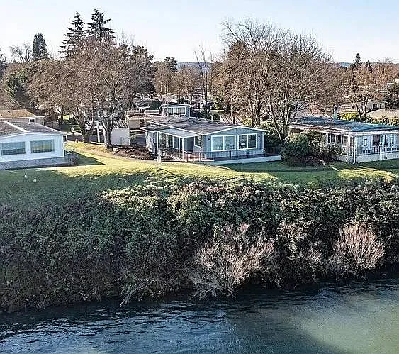 2201 N Menzies Dr photo 1