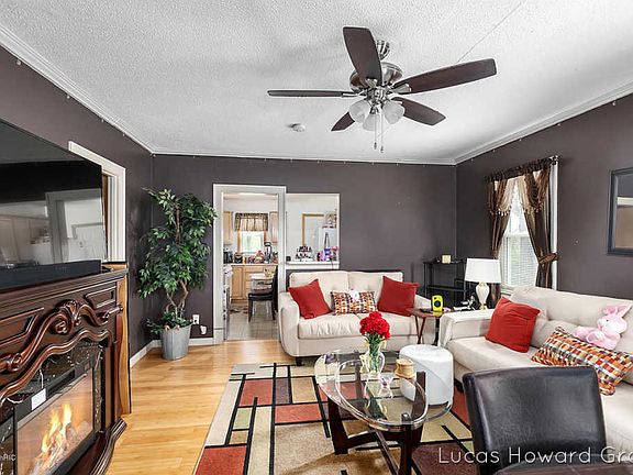 5th image of 914 Cottage Grove St SE