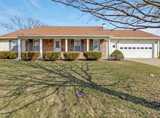916 Robert Webb Dr, Monticello, IL 61856