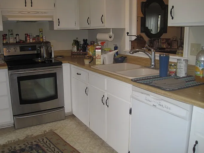 1583 Laureldale Dr — Photo 4