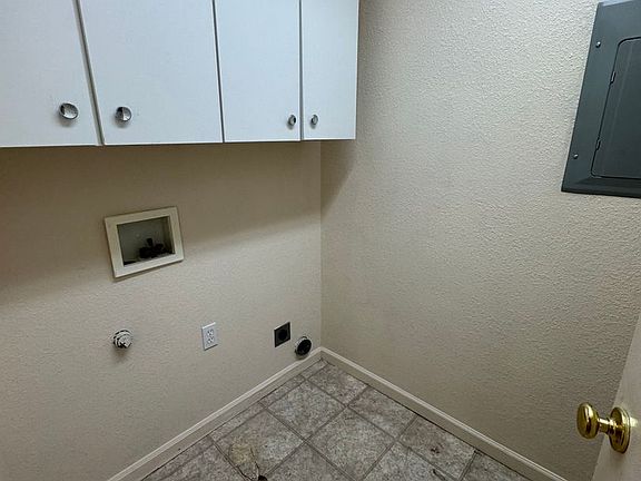 4th image of 1057 W Lookingglass Rd #Stis1055