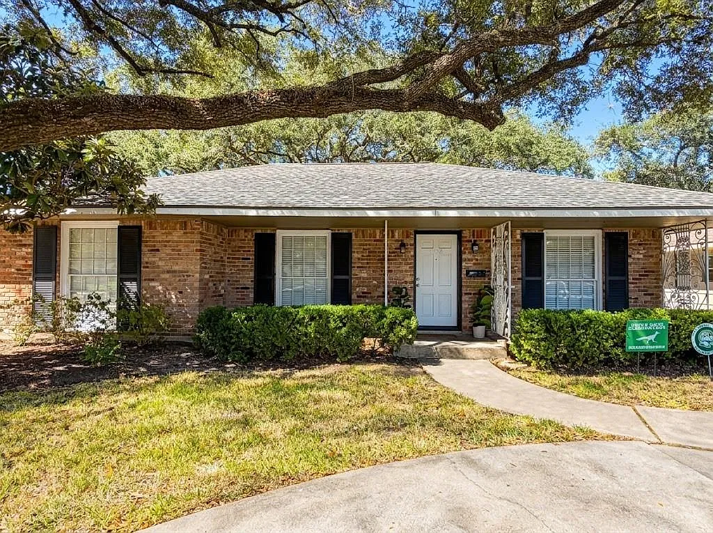 3 bed, 2.0 bath, 1738 sqft, $3,290 — Photo 1