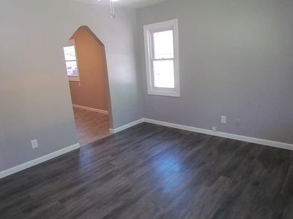 5th image of 444 2nd Ave