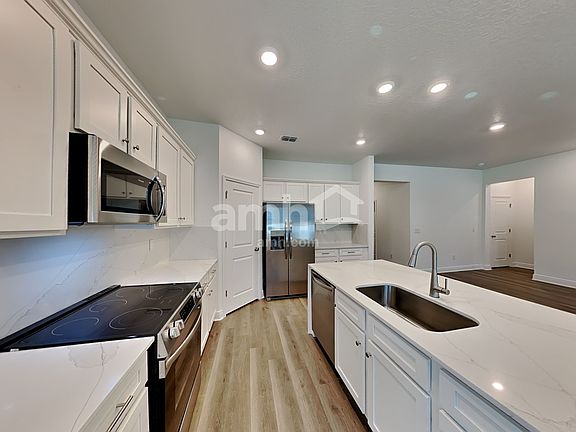 4th image of 6516 Atlantic Beach Ave