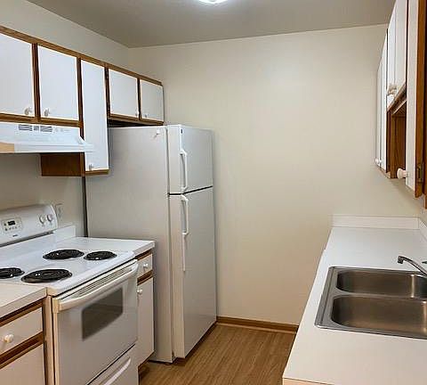 3rd image of 7481 Crosscreek Dr #7481