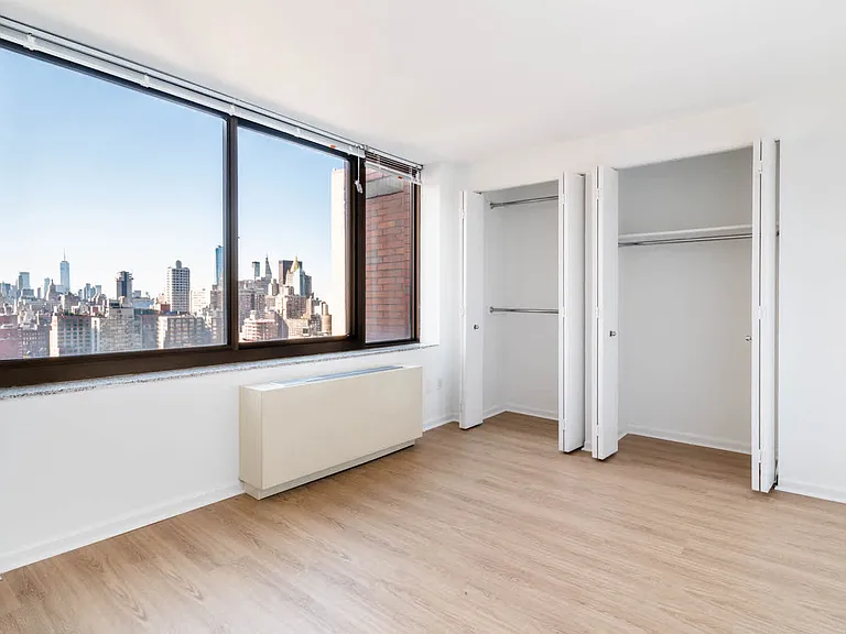 300 E 39th St #10J — Photo 22