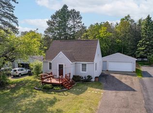 1819 Springvale Rd, Duluth, MN 55811