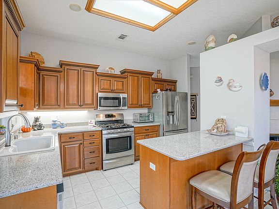 5th image of 9215 Prickly Pear St NW