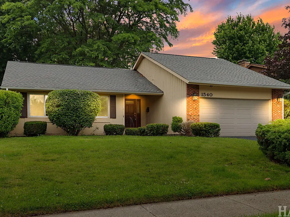 1540 N Pepper Tree Dr