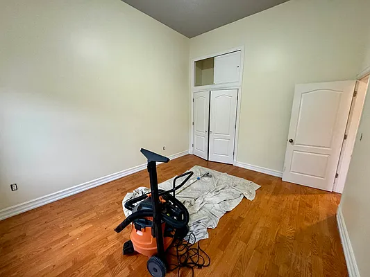 Rented by Amorelli Realty | media 9