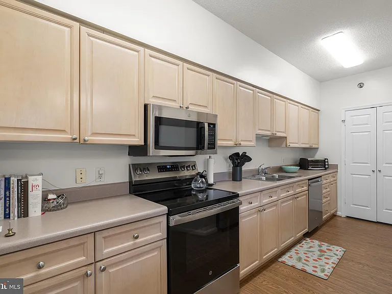3005 S Leisure World Blvd #211 — Photo 14