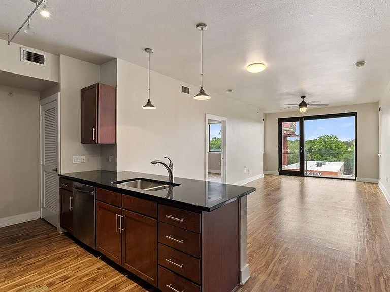 3016 Guadalupe St #303 — Photo 1