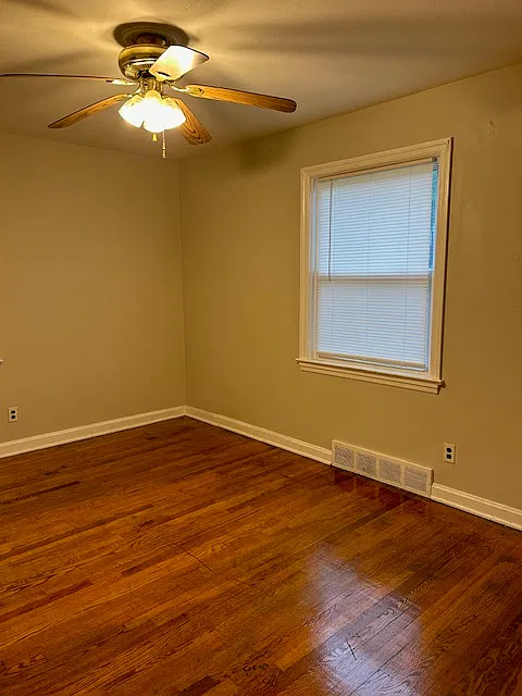 2 bed, 982 sqft, $1,350 — Photo 4
