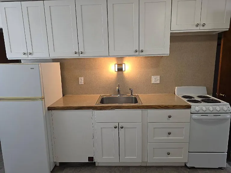 3037 NE 143rd St #3 — Photo 3