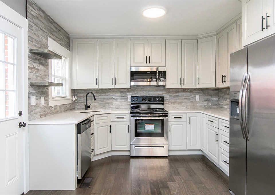 1st image of 715 Headley Ave