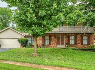 506 Lalor Dr, Ballwin, MO