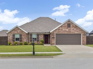 2005 W Chandler Ave, Rogers, AR 72758